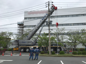 某所発電機400ｔレッカー搬入作業